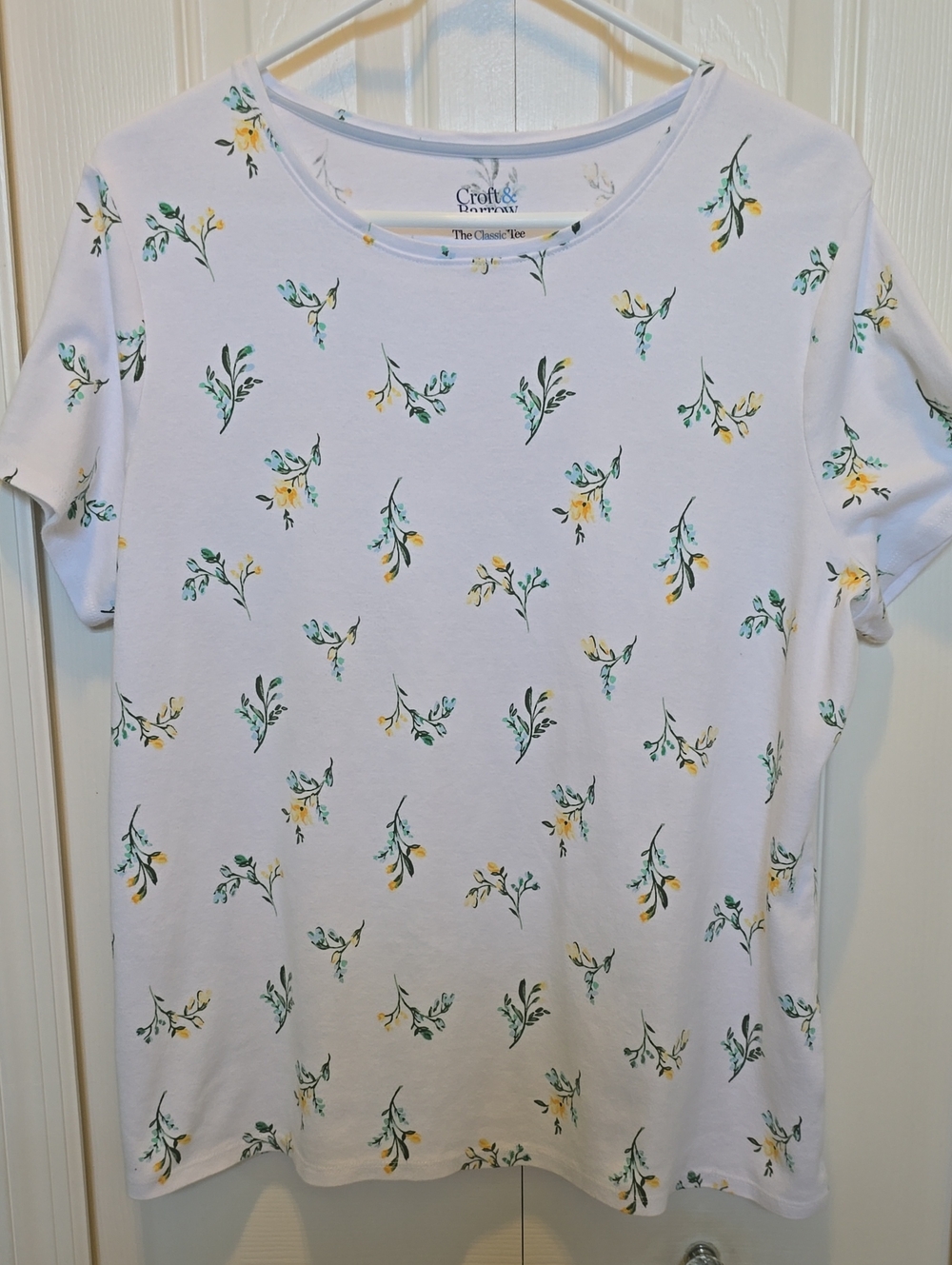 croft & barrow White Tee with Yellow and Green Floral Sprigs